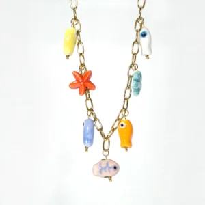 base_edscasicsion Collar marino dorado con charms de verano