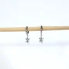 base_edsdcasdicion Pendientes aro con charm lagartija acero inoxidable